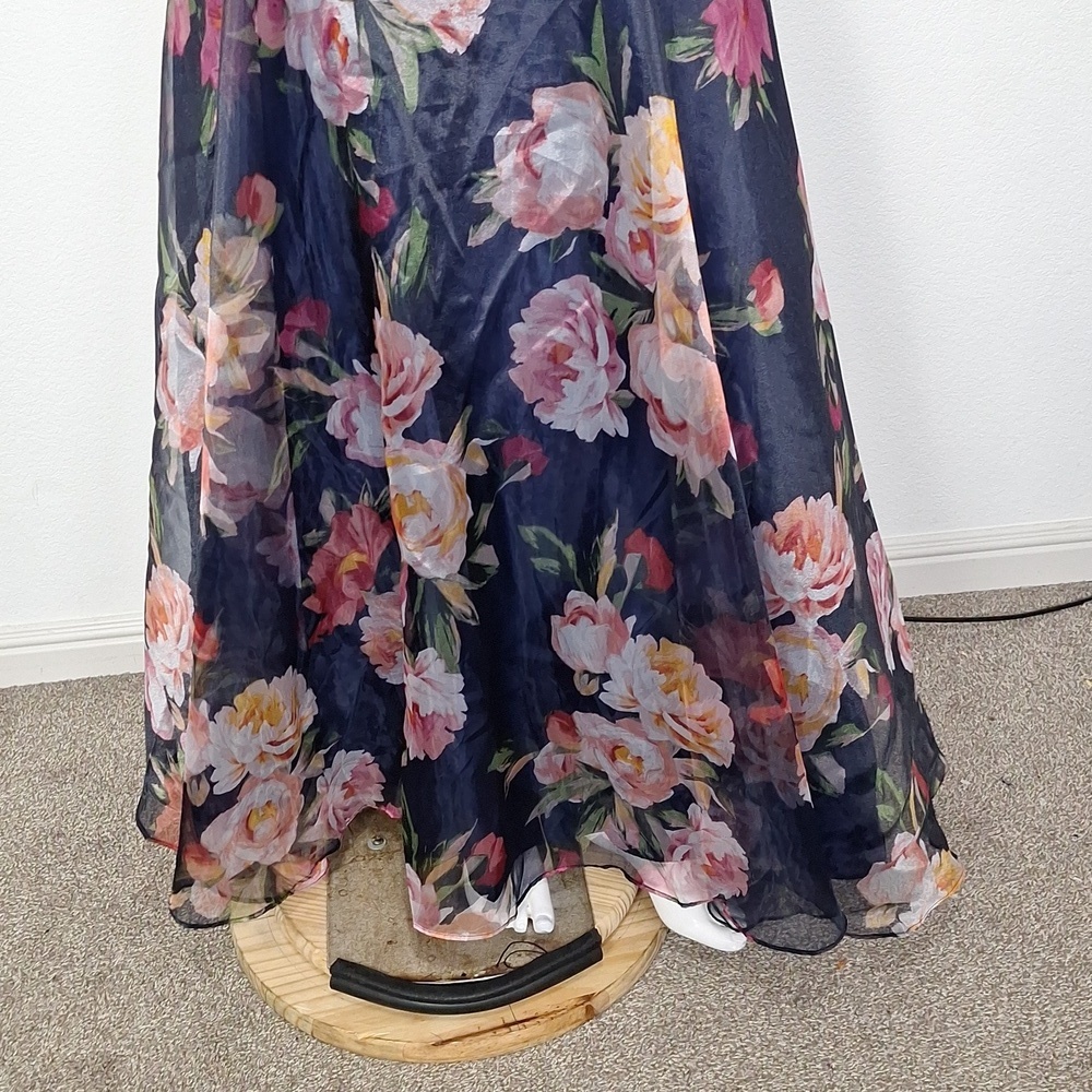 Eliza J Floral Romantic Whimsigoth Sleeveless V-Neck Ball Maxi Gown Dress Size 4 - Picture 3 of 13